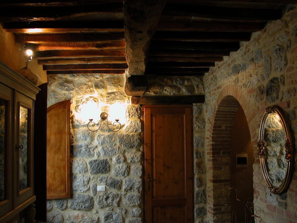La Vecchia Corte San Gimignano Room photo