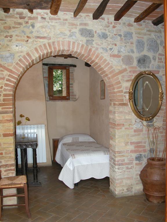 La Vecchia Corte San Gimignano Room photo